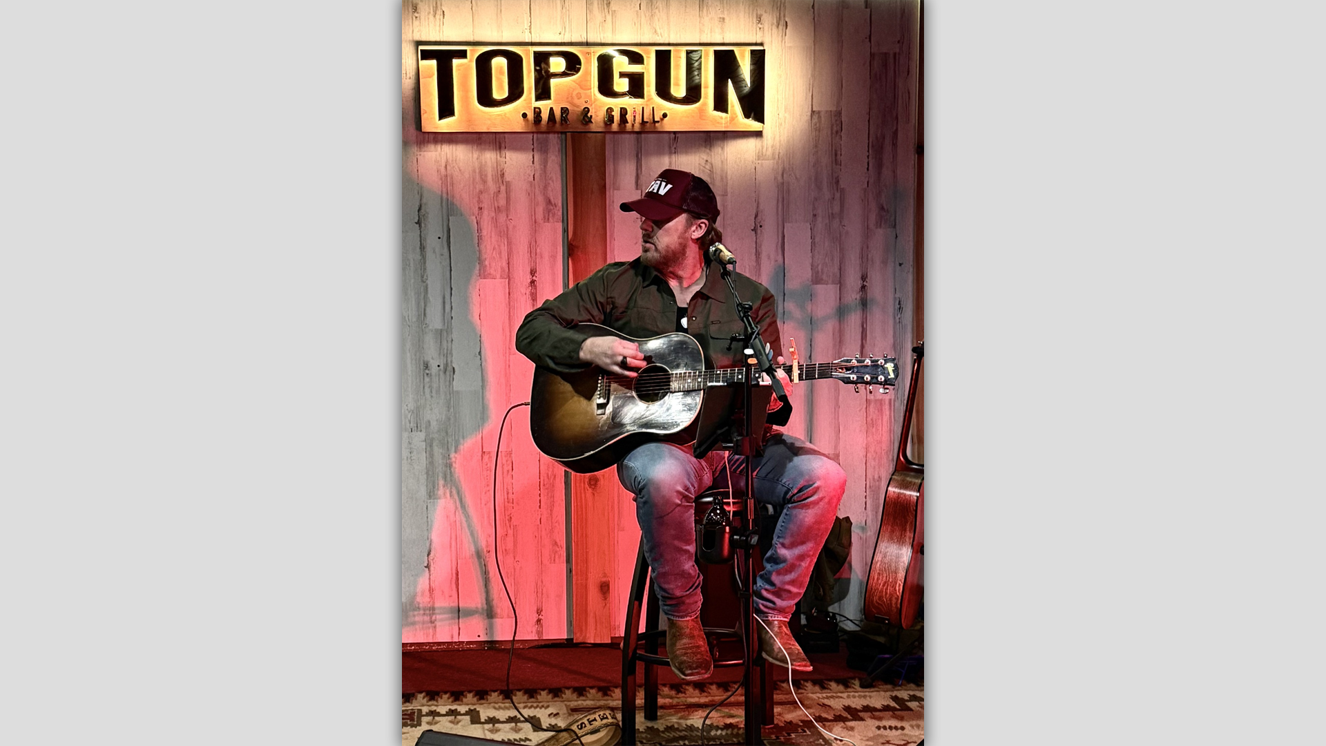 Sammy Steele Live Acoustic @ Griffin Brewing